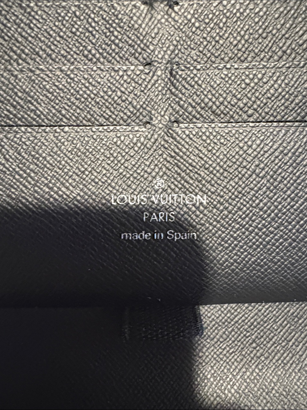 Louis Vuitton Black Epi Leather Zip-Around Wallet - Picture 3 of 4